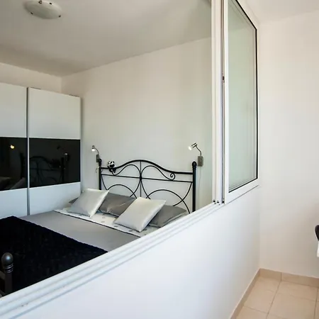 - Znjan - Luxury New On The With Selfcheckin *