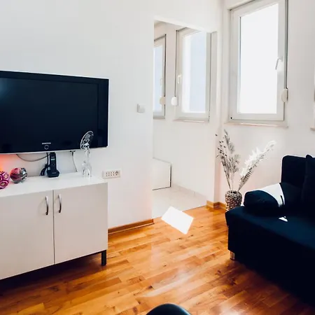 - Znjan - Luxury New On The With Selfcheckin * Split