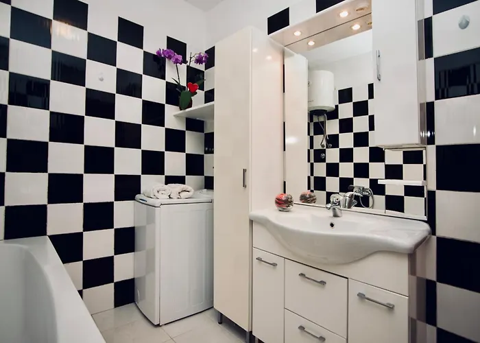 Apartment - Znjan - Luxury New On The With Selfcheckin Split