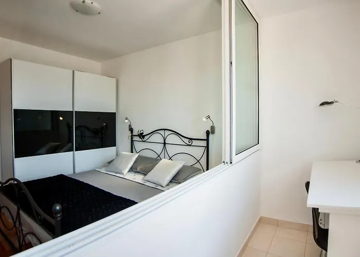 - Znjan - Luxury New On The With Selfcheckin *