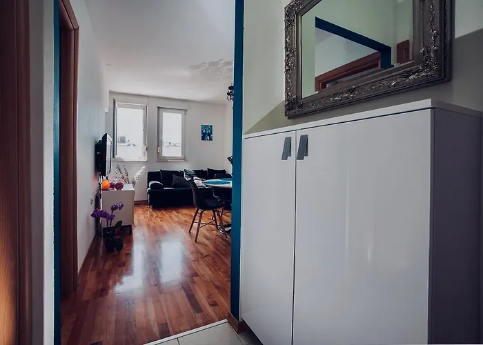 - Znjan - Luxury New On The With Selfcheckin Apartment