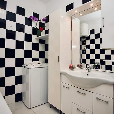 Apartment - Znjan - Luxury New On The With Selfcheckin Split